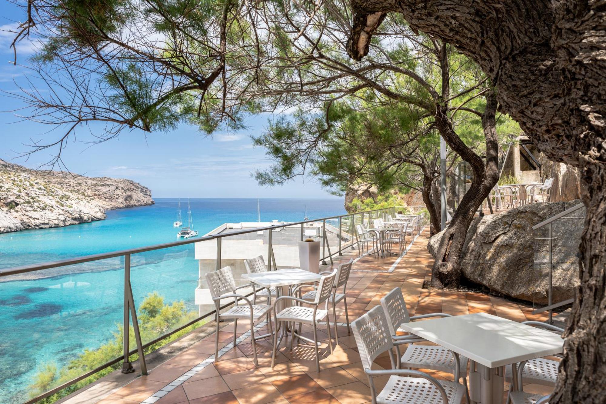 Globales Simar Hotel Cala de Sant Vicenc Eksteriør billede