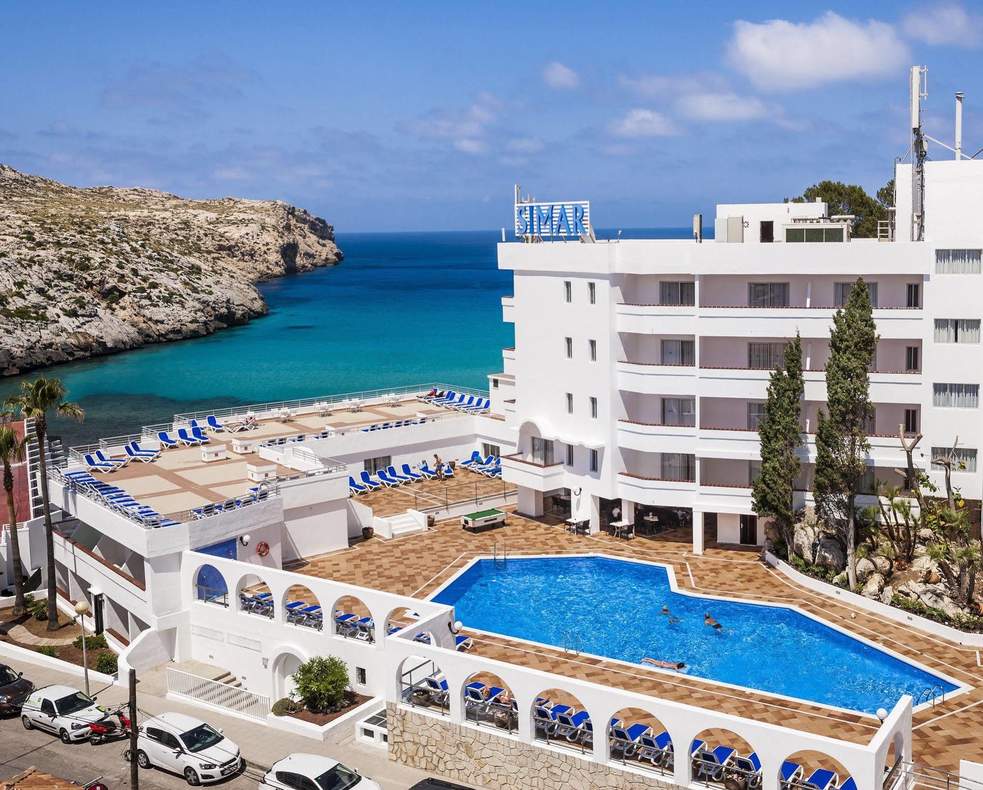 Globales Simar Hotel Cala de Sant Vicenc Eksteriør billede