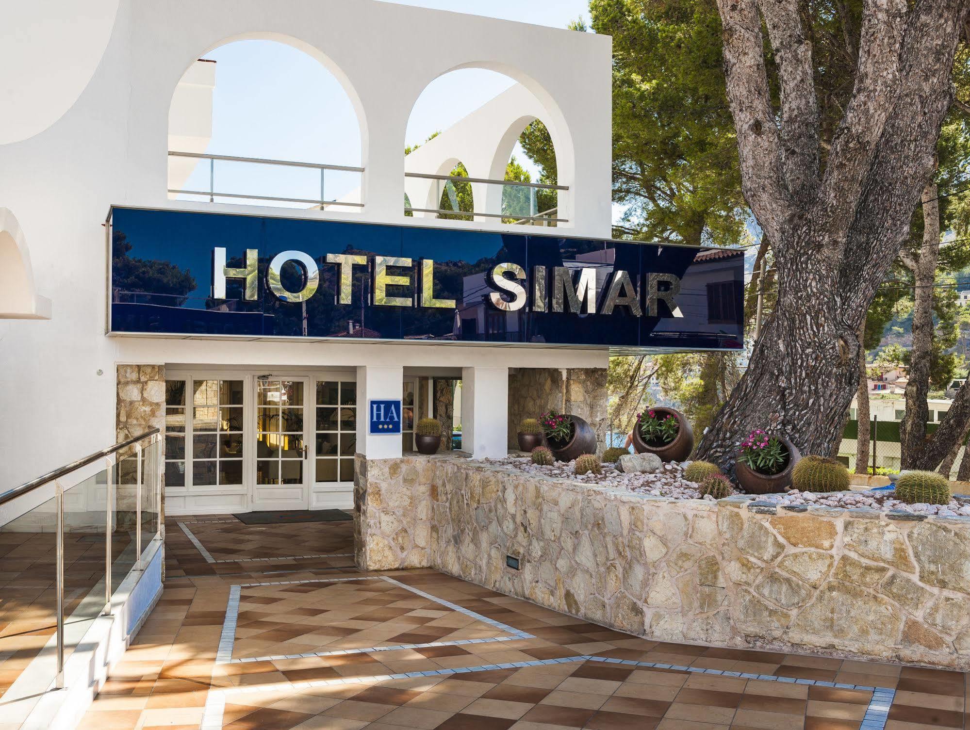 Globales Simar Hotel Cala de Sant Vicenc Eksteriør billede