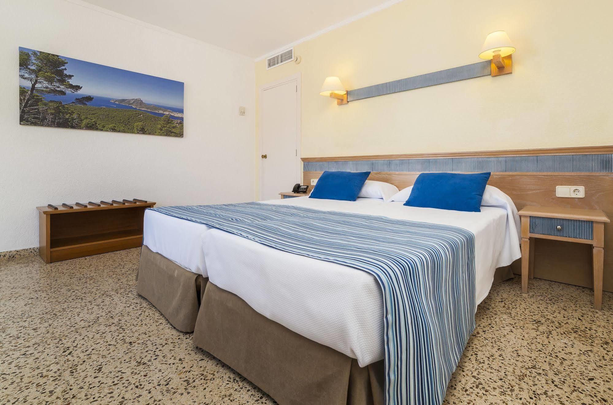 Globales Simar Hotel Cala de Sant Vicenc Eksteriør billede